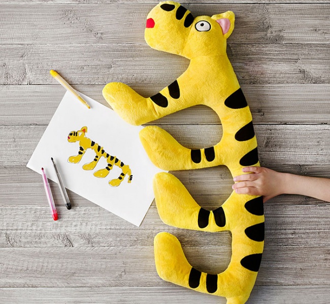 1315255-650-1460655760-kids-drawings-turned-into-plushies-soft-toys-education-ikea-58